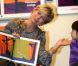 La princesse Laurentien des Pays-Bas fait la lecture aux élèves de l'école primaire De Windroos d'Amersfoort, le 18 janvier 2012, dans le cadre du National reading Breakfast.