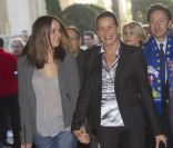 Stéphanie de Monaco et sa fille Pauline Ducruet sont arrivées main dans la main au chapiteau  Fontvieille, dimanche 22 janvier 2012, pour la  quatrième soirée de spectacle du 36e Festival international du cirque de  Monte-Carlo.