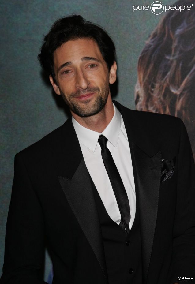 Le divin charmeur Adrien Brody assistait à l'avant-première du film Detachment à Paris, le 23 janvier 2012.