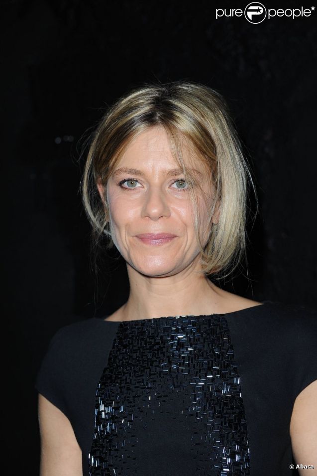 Marina Foïs au défilé haute couture de Maxime Simoens à Paris, le 25 janvier 2012.