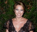 Laura Smet au Dîner de la mode pour le Sida au Pavillon d'Armenonville à Paris, le 26 janvier 2012.