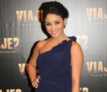 Vanessa Hudgens : Sublime mais sans son chéri, elle garde le sourire