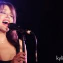 Kylie Minogue revisite son tube Finer Feelings pour ses 25 ans de carrière