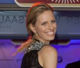 Karolina Kurkova, souriante lors de la Lambertz Monday Night à Cologne, le 30 janvier 2012.