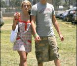  Jamie Lynn Spears et son petit ami Casey Aldridge le 10 juin 2007, à Los Angeles. 