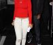 Rihanna, les cheveux courts et rouge vif 