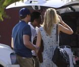 Leonardo DiCaprio et Erin Heatherton au Mexique le 25 janvier 2012. <br />