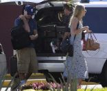 Leonardo DiCaprio et Erin Heatherton au Mexique le 25 janvier 2012. <br />