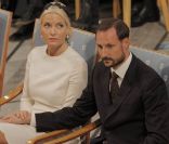 Le prince Haakon et la princesse Mette-Marit évacués d'urgence d'un avion