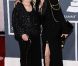 Cyndi Lauper et sa mère Catrine Dominique sur le tapis rouge de la cérémonie des 54e Grammy Awards au Staples Center de Los Angeles le 12 février 2012. Les stars étaient nombreuses à être venues accompagnées pour la grand-messe des récompenses musicales américaines.