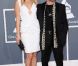 Malin Akerman et son mari Roberto Zincone sur le tapis rouge de la cérémonie des 54e Grammy Awards au Staples Center de Los Angeles le 12 février 2012. Les stars étaient nombreuses à être venues accompagnées pour la grand-messe des récompenses musicales américaines.