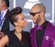 Alicia Keys et son époux Swizz Beatz sur le tapis rouge de la cérémonie des 54e Grammy Awards au Staples Center de Los Angeles le 12 février 2012. Les stars étaient nombreuses à être venues accompagnées pour la grand-messe des récompenses musicales américaines.
