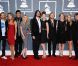 Les Foo Fighters et leurs amoureuses sur le tapis rouge de la cérémonie des 54e Grammy Awards au Staples Center de Los Angeles le 12 février 2012. Les stars étaient nombreuses à être venues accompagnées pour la grand-messe des récompenses musicales américaines.