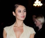 Olga Kurylenko à Paris, le 26 janvier 2012. 