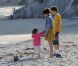 Justin Bieber et Selena Gomez, sur une plage de Malibu, le vendredi 17 février 2012.