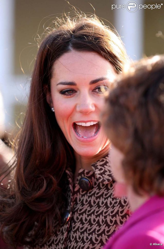 CASA REAL BRITÁNICA - Página 82 798669-kate-middleton-en-visite-officielle-637x0-1