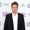 Simon Baker, Zac Efron, Alexander Skarsgard : Elégants et sexy sur tapis rouge