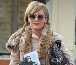 Patricia Kaas arrivée au défilé Valentino le 6 mars 2012