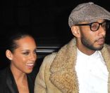 Alicia Keys et son époux Swizz Beatz arrivent au VIP Room Theater pour la soirée P. Diddy, le 6 mars 2012.