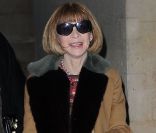 Anna Wintour lors de son arrivée au défilé Louis Vuitton le 7 mars 2012