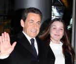 Nicolas Sarkozy et Carla Bruni à Paris, le 15 février 2012.<br />