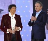 Laurent Voulzy et Michel Drucker le 27 mars lors du tournage de l\'émission Vivement Dimanche qui sera diffusée le 1er avril 2012