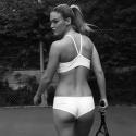 Bar Refaeli : Une joueuse de tennis sexy pour lancer sa marque de lingerie