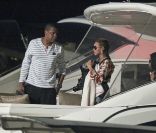 Jay-Z et sa femme Beyoncé à Saint-Barthelemy le 8 avril 2012