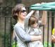 Milla Jovovich et sa fille Ever, complices et heureuses pour une balade plaisir