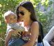 Miranda Kerr : Beauté naturelle et sexy, en détente sur la plage avec son fils