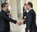 Sur le perron de l'Elysée, la passation de pouvoir entre Nicolas Sarkozy et François Hollande, le 15 mai 2012.