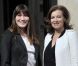 Carla Bruni-Sarkozy et Valérie Trierweiler sur le perron de l'Elysée lors de la passation de pouvoir entre Nicolas Sarkozy et François Hollande, le 15 mai 2012.