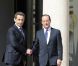 Sur le perron de l'Elysée, la passation de pouvoir entre Nicolas Sarkozy et François Hollande, le 15 mai 2012.