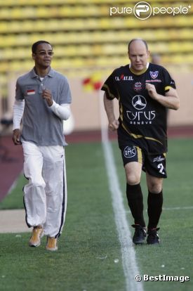 Albert de Monaco le 22 mai 2012 à Monaco pour un match de charité organisé au profit de l'association de la princesse Charlène