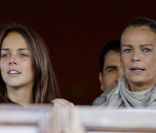 Stéphanie de Monaco et sa fille Pauline lors d\'un match de foot de charité donné en faveur de l\'association de la princesse Charlène au Stade Louis II de Monaco le 22 mai 2012