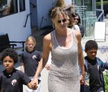 Heidi Klum et ses fils Johan et Henry. Los Angeles, le 26 mai 2012.