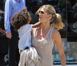 Heidi Klum, une mère célibaitaire, mais heureuse auprès de ses enfants. Los Angeles, le 26 mai 2012.