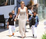 Après le Festival de Cannes, Heidi Klum retrouve ses enfants. Los Angeles, le 26 mai 2012.