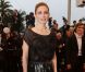 Julie Gayet lors de la montée des marches de la cérémonie de clôture du Festival de Cannes. Le 27 mai 2012.