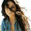 PHOTOS : Emmanuelle Chriqui, une bombe anatomique !