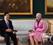 La rene Margrethe II de Danemark et le prince consort Henrik au palais Amalienborg le 15 juin 2012 avec le président de la République populaire de Chine Hu Jintao et son épouse Liu Yongqing.