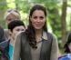 La duchesse de Cambridge, Kate Middleton, sublime, est partie à la rencontre des enfants de quartiers déshérités à Wrotham dans le Kent dans le cadre du projet Ark Schools, le 17 juin 2012