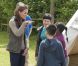 La duchesse de Cambridge, Kate Middleton, superbe, est partie à la rencontre des enfants de quartiers déshérités à Wrotham dans le Kent dans le cadre du projet Ark Schools, le 17 juin 2012