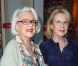 Micheline Presle et Bulle Ogier au théâtre du Rond-Point où Jean-Michel Ribes célébrait ses dix ans, à Paris, le 30 juin 2012.