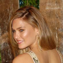 Bar Refaeli, sublime sur le tapis rouge