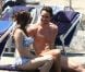 Kelly Brook et son compagnon Thom Evans profitent des joies de la mer et du soleil sur l'île d'Ischia, en Italie, le 9 juillet 2012