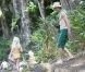 Daniel Moder, ses jumeaux Phinnaeus et Hazel et le petit dernier Henri profitent de leurs vacances à Kauai pendant que Julia Roberts se repose le 12 juillet 2012