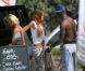 Mario Balotelli en charmante compagnie le 11 juillet 2012 à Ibiza