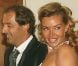 Ingrid Chauvin et Thierry Peythieu le jour de leur mariage en août 2011 dans le sud de la France