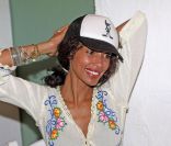 Sonia Rolland, à Ibiza pour son film Désordres, ne résiste pas à David Guetta